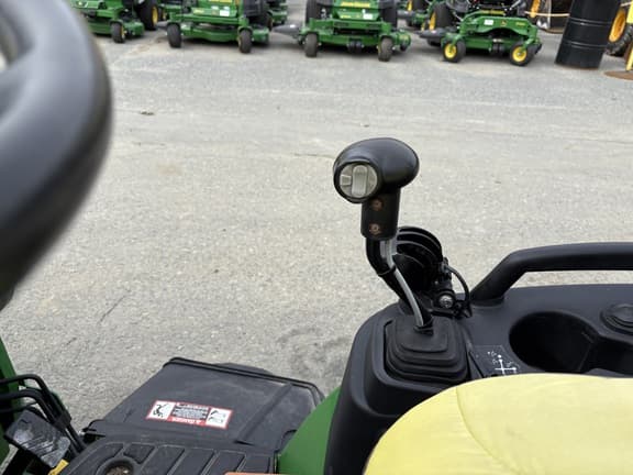 Image of John Deere 1025R equipment image 4