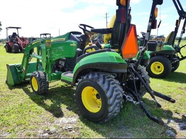 Image of John Deere 1025R equipment image 3