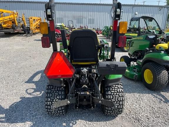 Image of John Deere 1025R equipment image 4