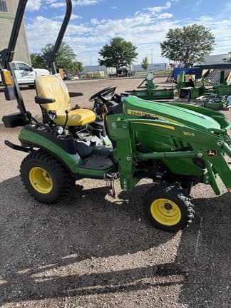 Image of John Deere 1025R equipment image 3