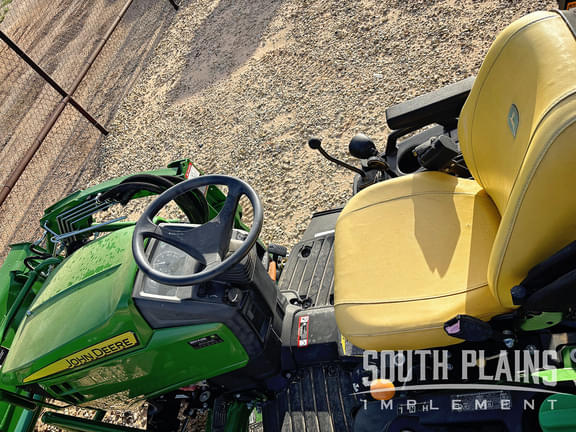 Image of John Deere 1025R equipment image 4