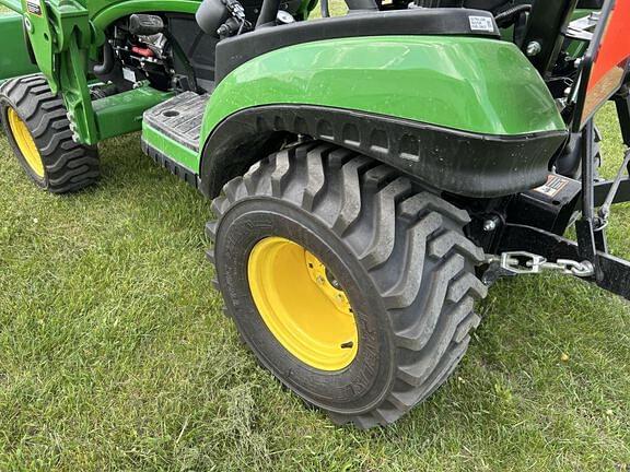 Image of John Deere 1025R equipment image 4