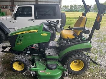 2022 John Deere 1025R Equipment Image0