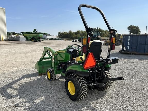 Image of John Deere 1025R equipment image 4