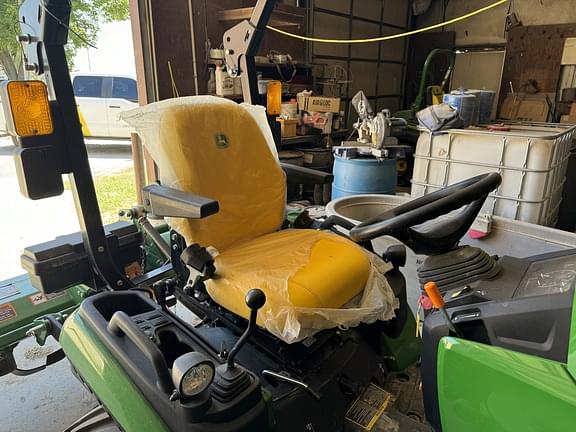 Image of John Deere 1025R equipment image 4