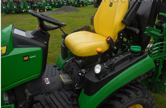 Image of John Deere 1025R equipment image 3