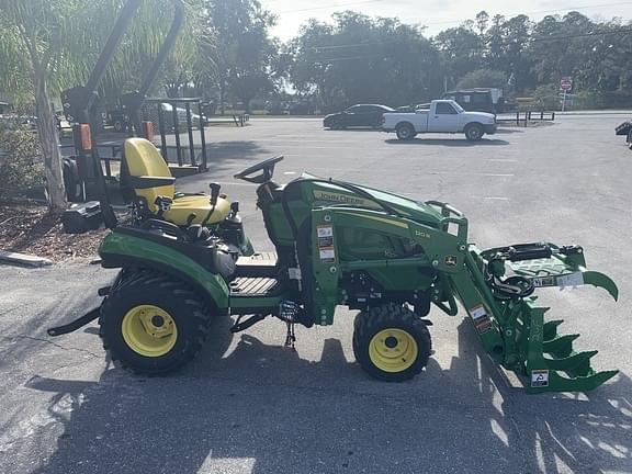 Image of John Deere 1025R equipment image 2