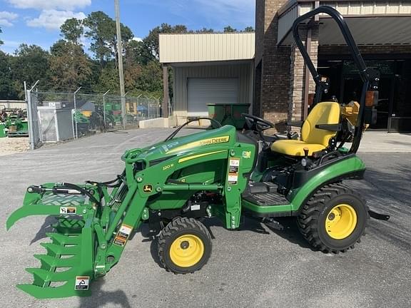 Image of John Deere 1025R equipment image 3