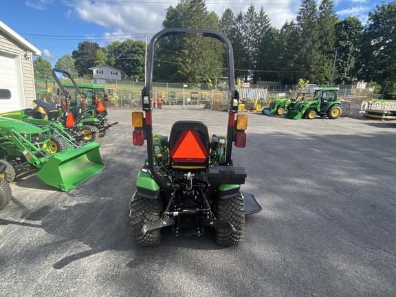 Image of John Deere 1025R equipment image 3