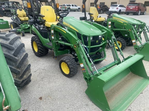Image of John Deere 1025R equipment image 3