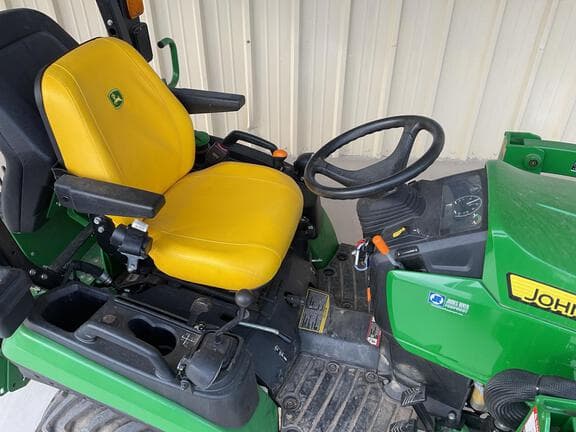 Image of John Deere 1025R equipment image 4