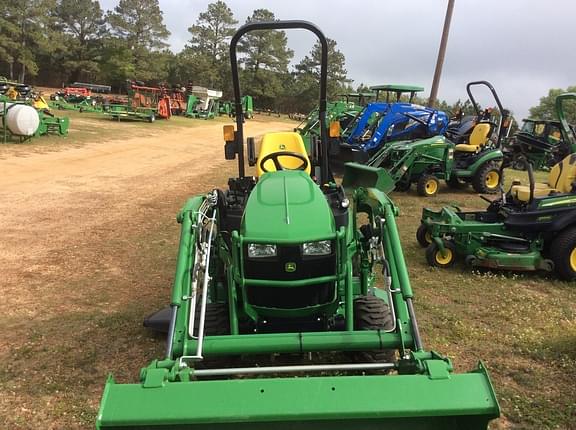 Image of John Deere 1025R equipment image 4