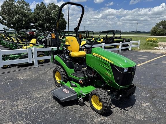 Image of John Deere 1025R equipment image 2