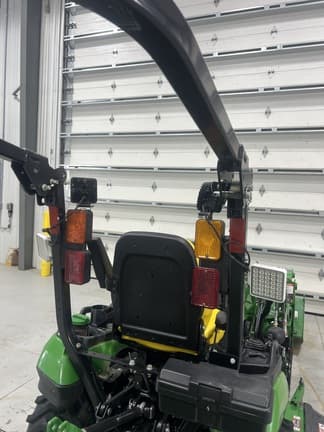 Image of John Deere 1025R equipment image 4