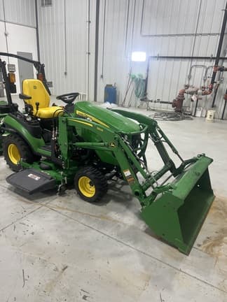 Image of John Deere 1025R equipment image 2