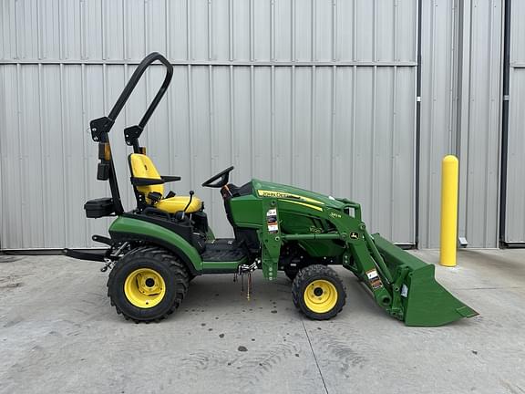 Image of John Deere 1025R equipment image 2