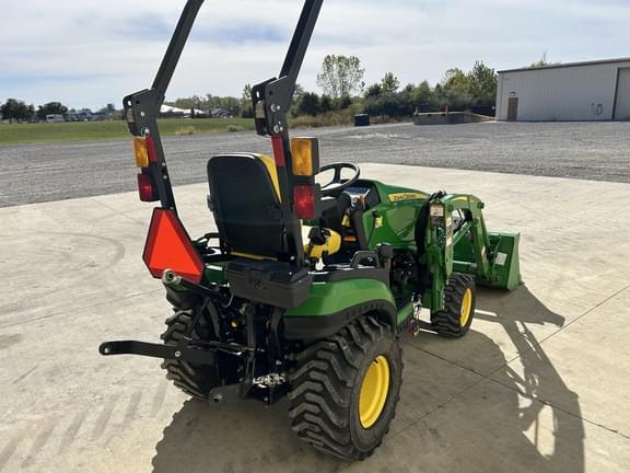 Image of John Deere 1025R equipment image 3