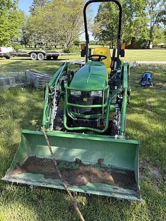 Image of John Deere 1025R equipment image 2