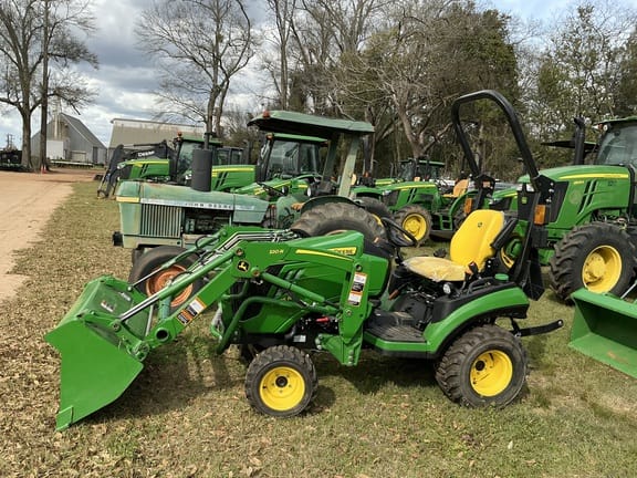 2022 John Deere 1025R Equipment Image0