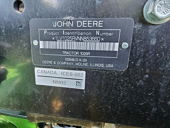 Image of John Deere 1025R equipment image 3