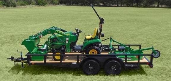Image of John Deere 1025R equipment image 4