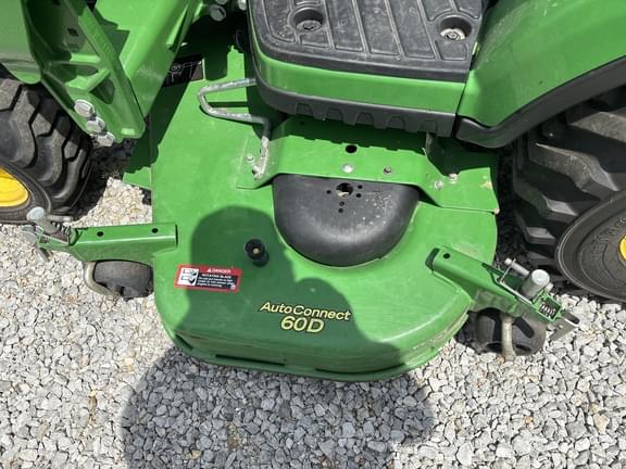 Image of John Deere 1025R equipment image 3