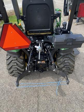 Image of John Deere 1025R equipment image 3
