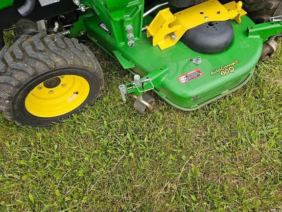 Image of John Deere 1025R equipment image 4