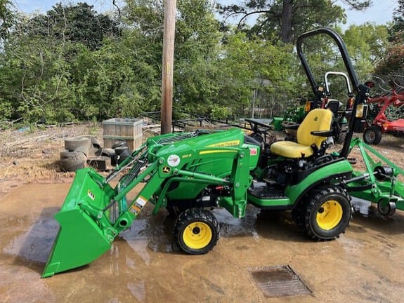 2022 John Deere 1025R Equipment Image0