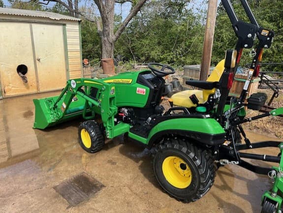 Image of John Deere 1025R equipment image 1