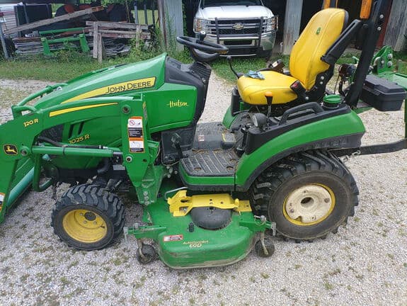 Image of John Deere 1025R equipment image 2