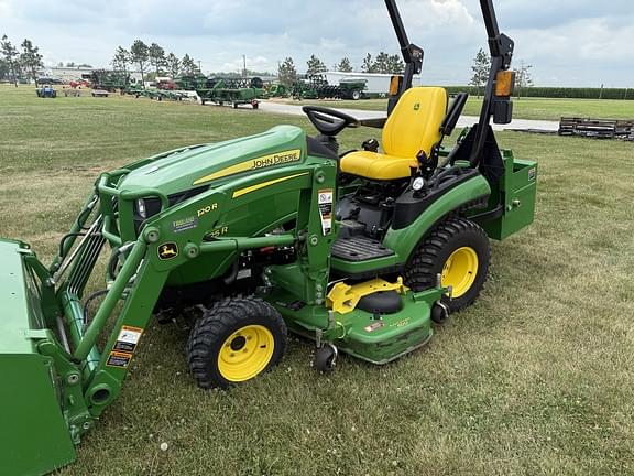 Image of John Deere 1025R equipment image 4