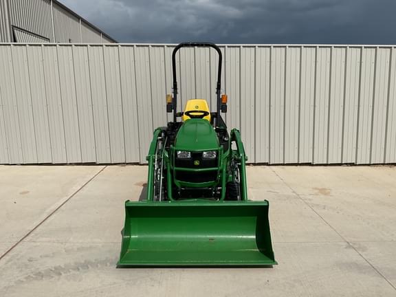 Image of John Deere 1025R equipment image 3