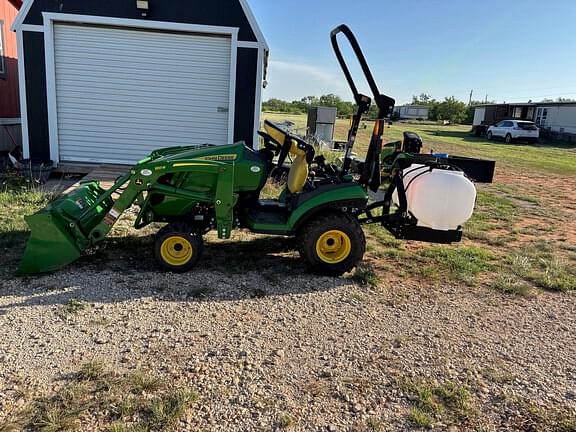 Image of John Deere 1025R equipment image 2