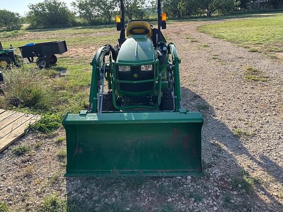 Image of John Deere 1025R equipment image 3