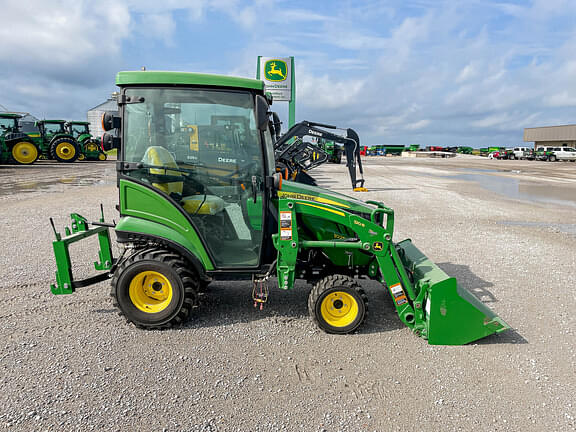 Image of John Deere 1025R equipment image 3