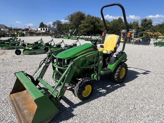 Image of John Deere 1025R equipment image 3