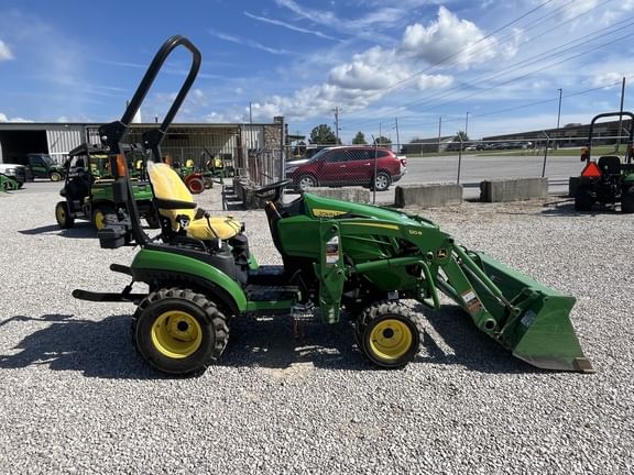 2022 John Deere 1025R Equipment Image0