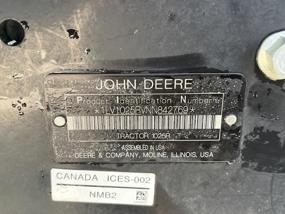 Image of John Deere 1025R equipment image 4