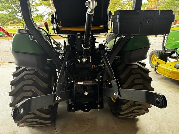 Image of John Deere 1025R equipment image 2