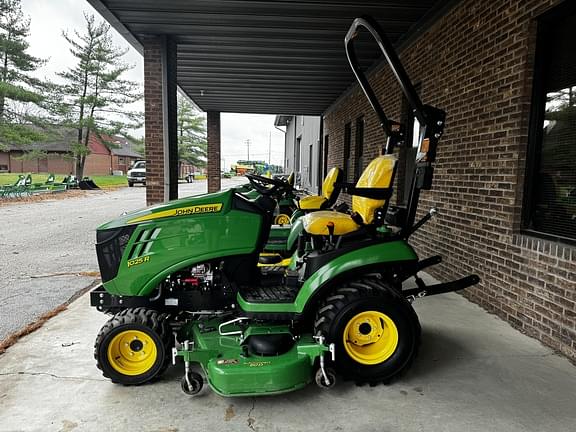 Image of John Deere 1025R equipment image 1