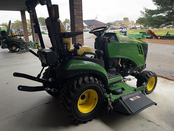 Image of John Deere 1025R equipment image 3