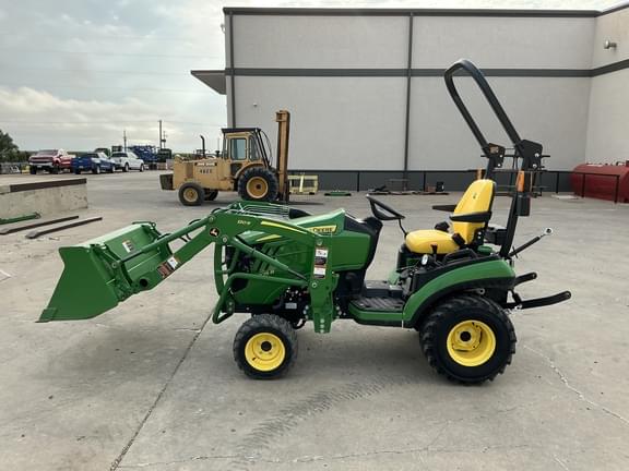Image of John Deere 1025R equipment image 1