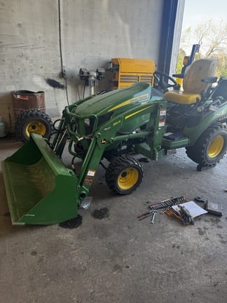 2022 John Deere 1025R Equipment Image0