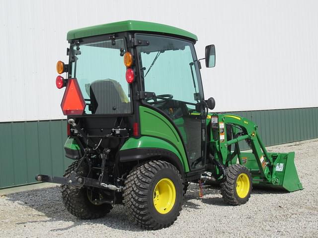 Image of John Deere 1025R equipment image 3