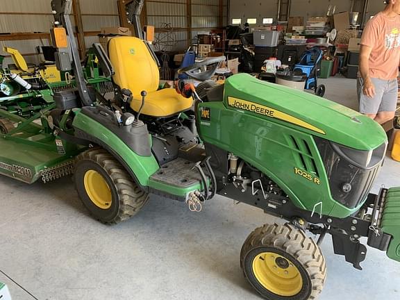 Image of John Deere 1025R equipment image 2