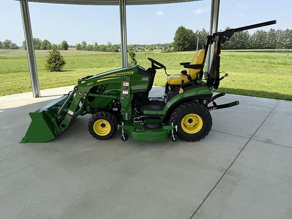 Image of John Deere 1025R equipment image 4
