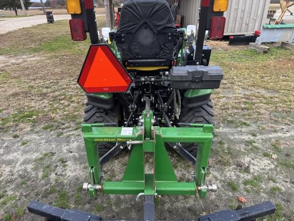 Image of John Deere 1025R equipment image 3