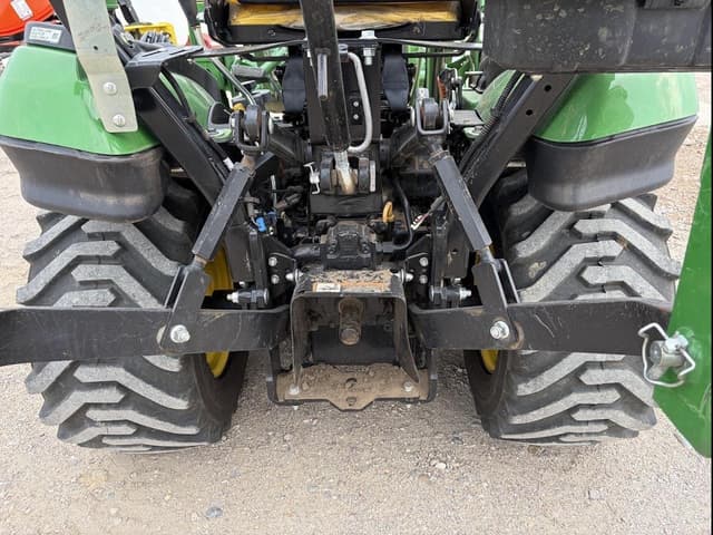 Image of John Deere 1025R equipment image 3