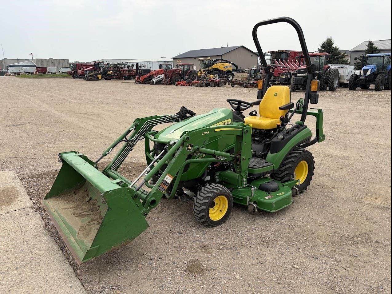 2022 John Deere 1025R Equipment Image0